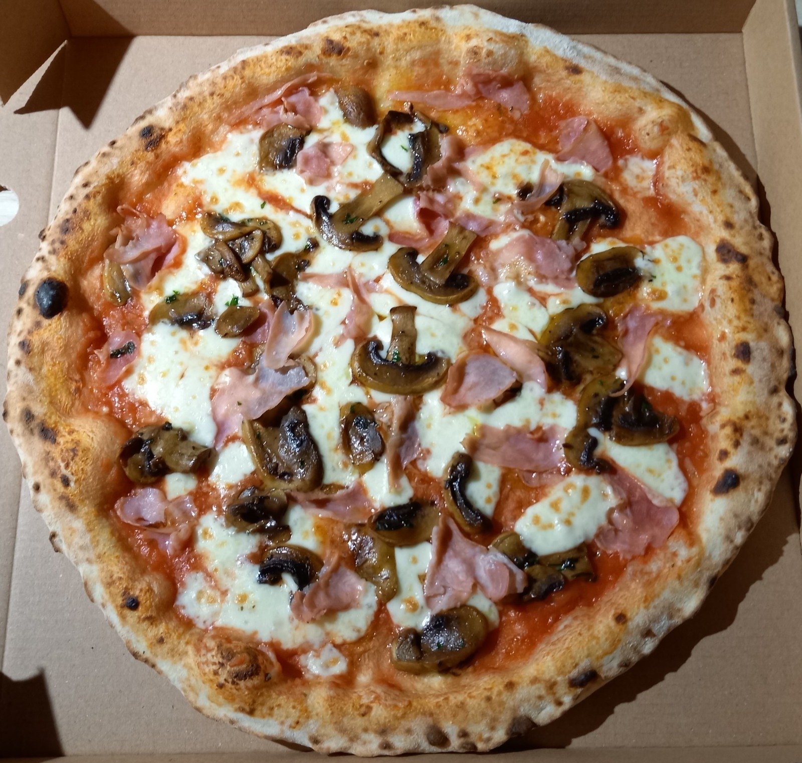 Prosciutto e Funghi